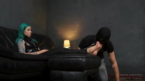 Foot Domination – Foot Worship – Smelly Messy Feet – Minnie Manga And Mistress Anette